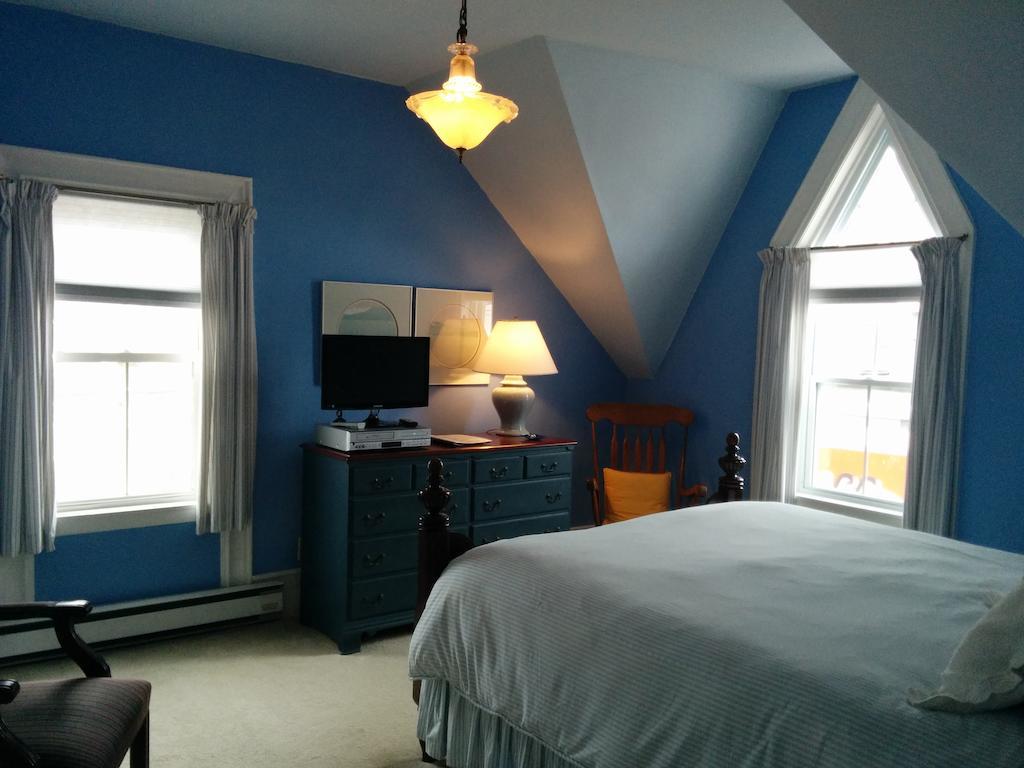 Fairmont House Bed & Breakfast Mahone Bay Cameră foto