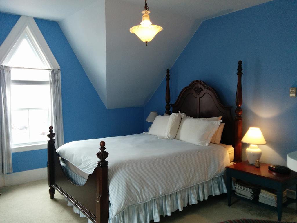 Fairmont House Bed & Breakfast Mahone Bay Cameră foto